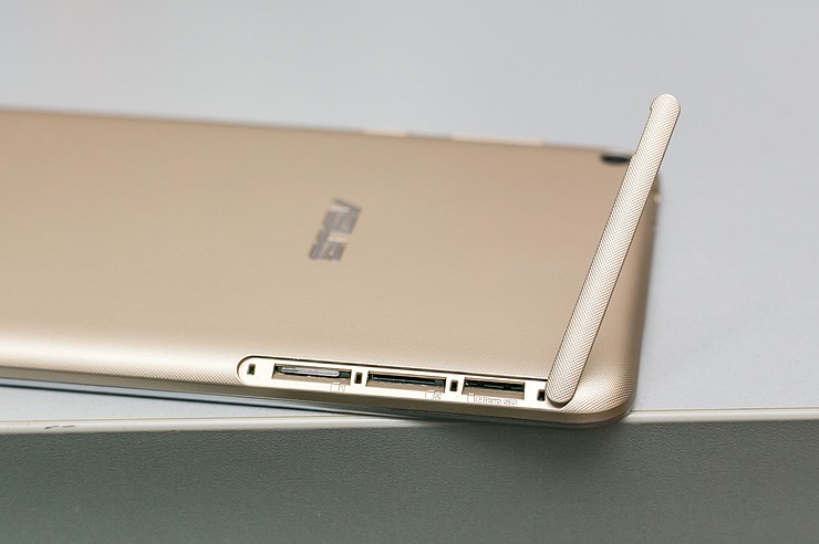 Asus Fonepad 8 (5).jpg